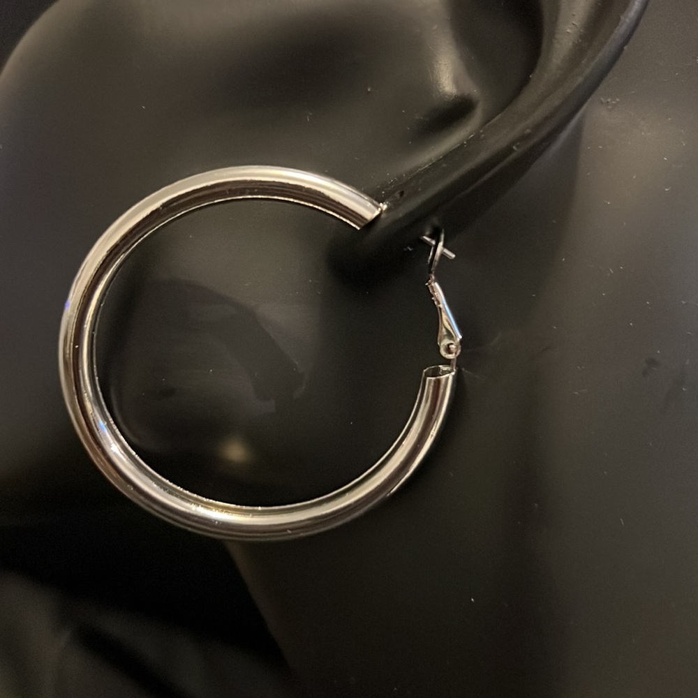 Hoop earrings in silver